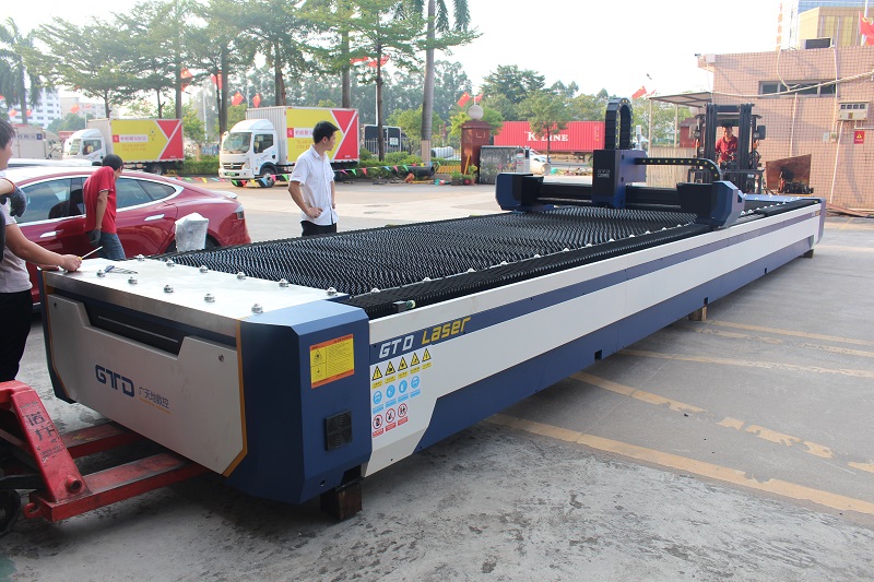 买一台光纤激光切割机需要多少钱